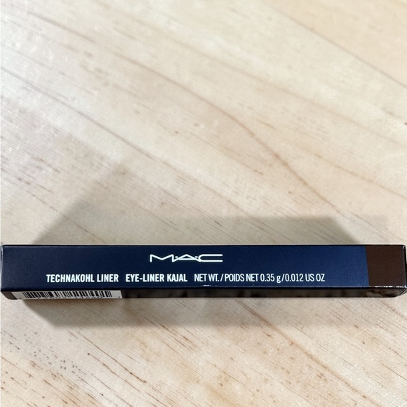 ✨ Authentic MAC Cosmetics Holiday Makeup Set – New In Boxes ✨ - Picture 5 of 8